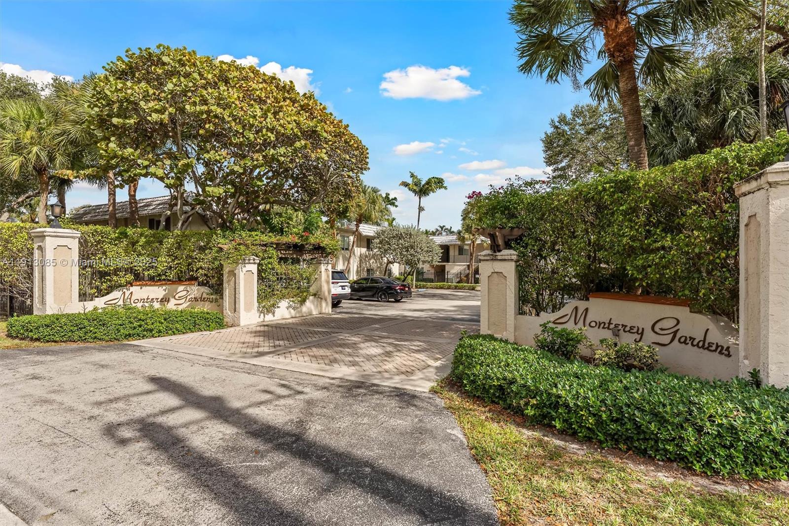 8617 SW 68th Ct #2 Pinecrest, FL 33156