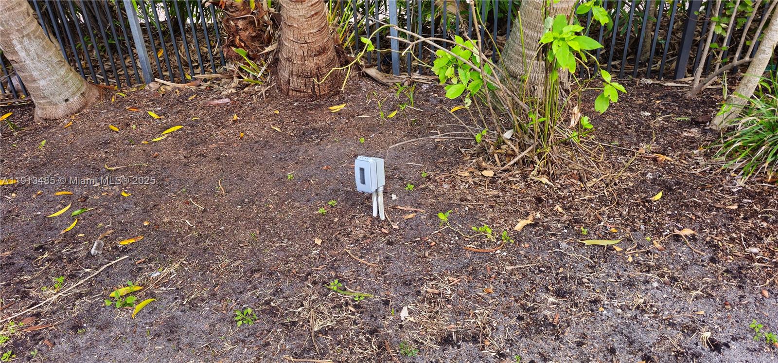 1700 Bay Dr Miami Beach, FL 33141