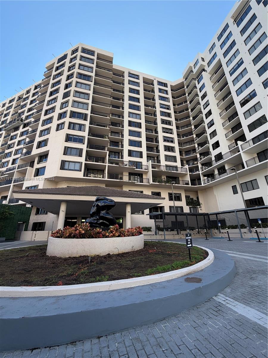 540 Brickell Key Dr #301