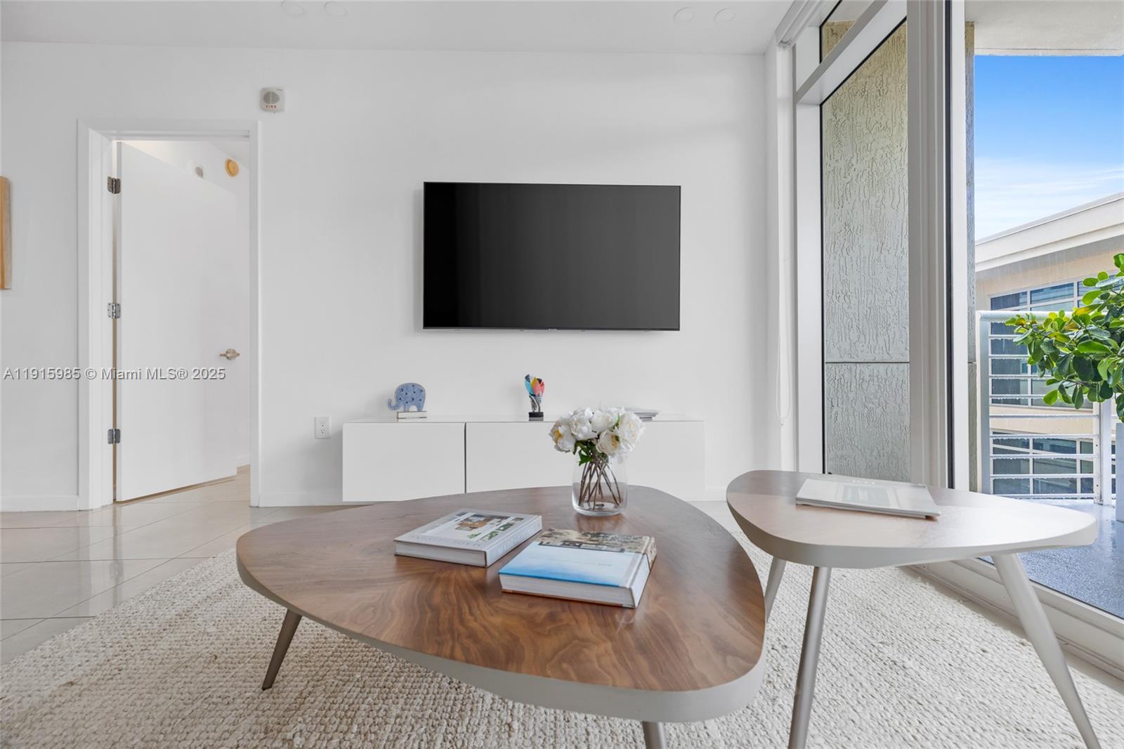 3250 NE 1st Ave #605 Miami, FL 33137