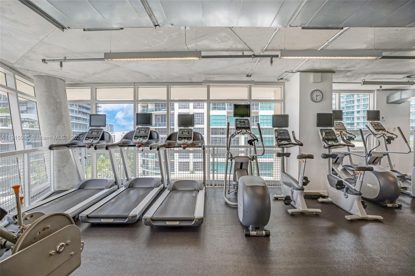 3250 NE 1st Ave #605 Miami, FL 33137