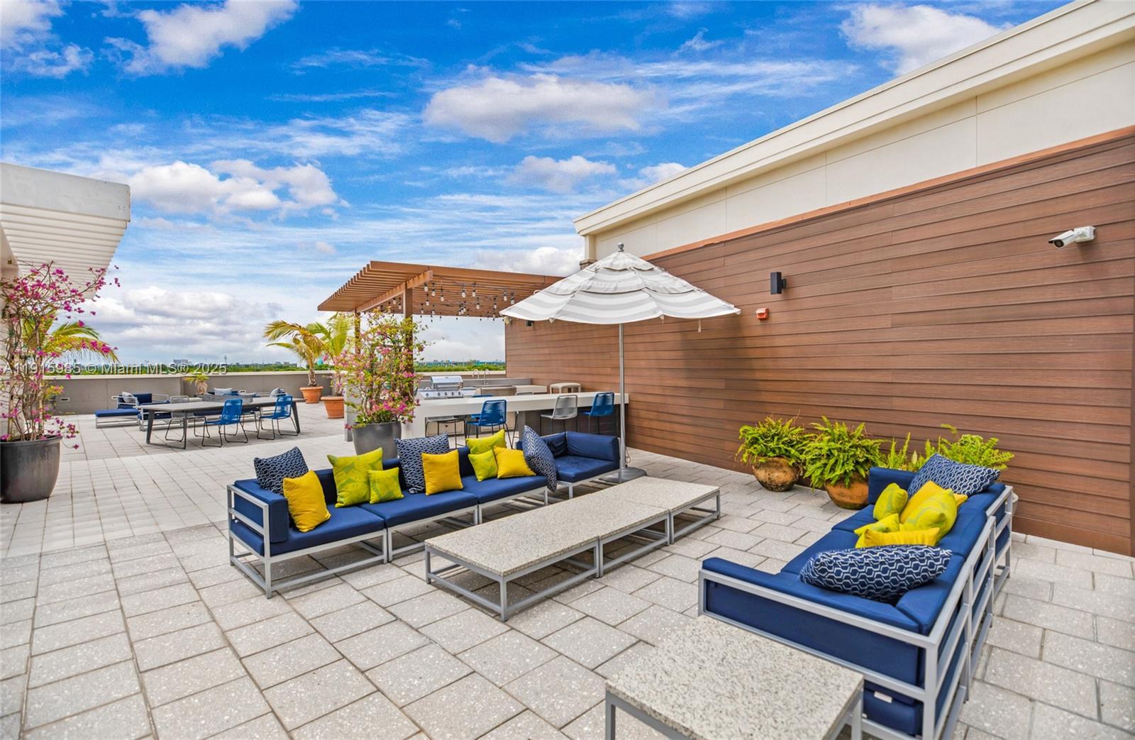 3250 NE 1st Ave #605 Miami, FL 33137