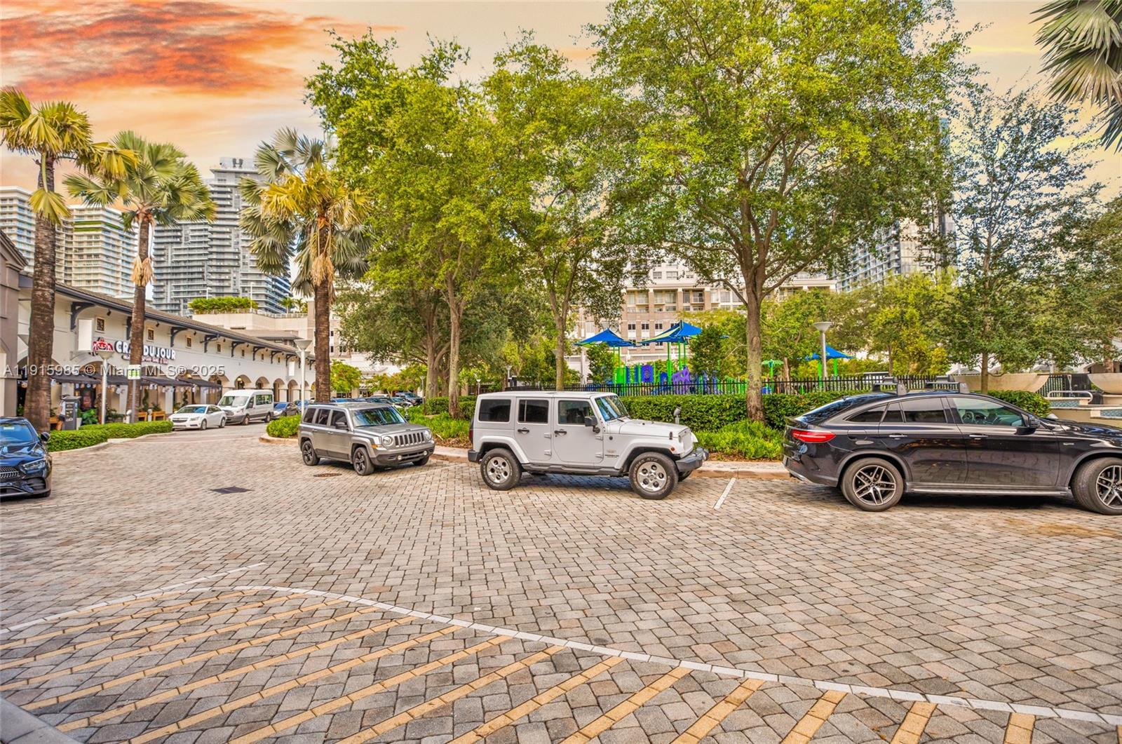 3250 NE 1st Ave #605 Miami, FL 33137