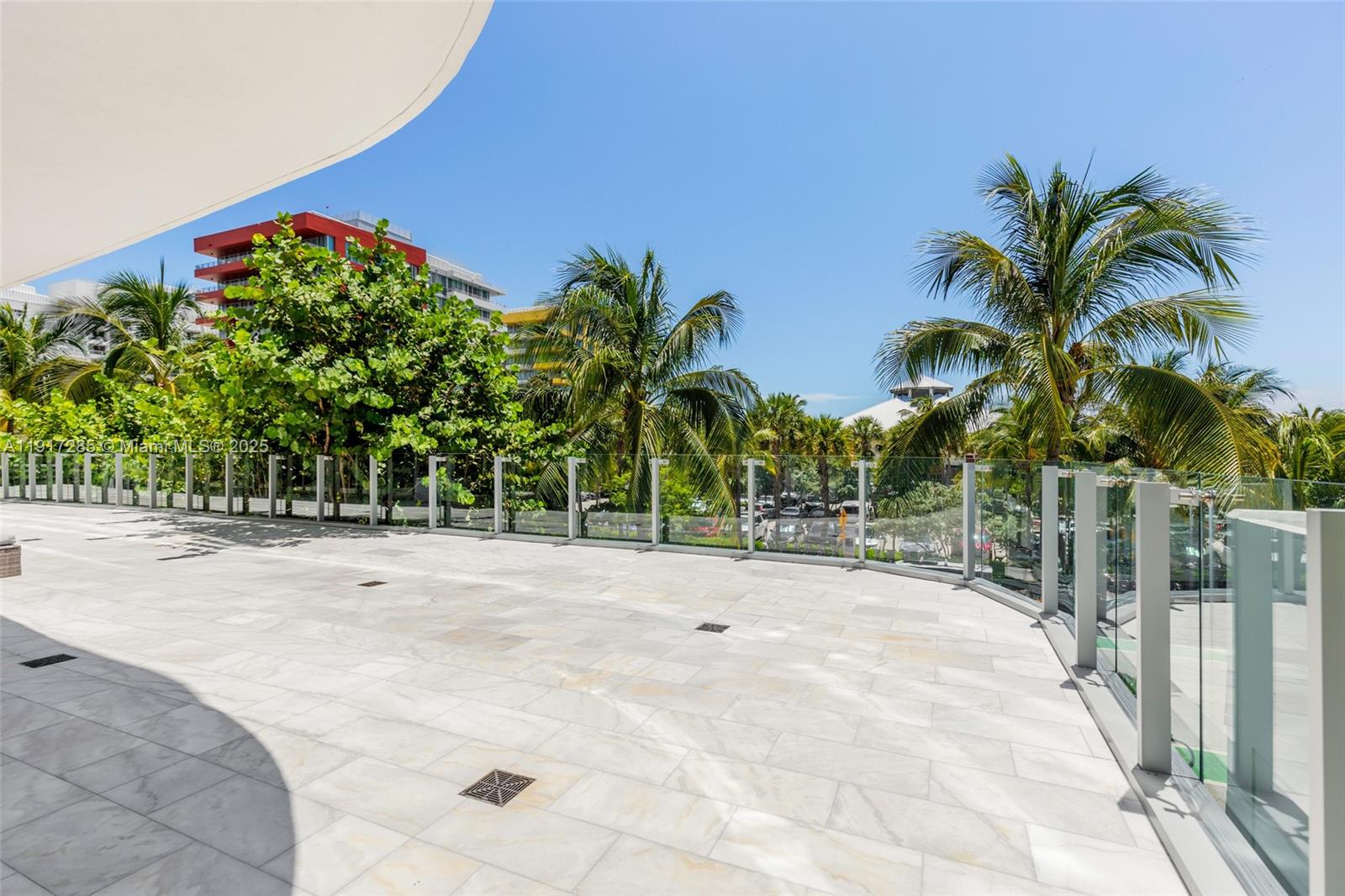 1 Collins Ave #207 Miami Beach, FL 33139
