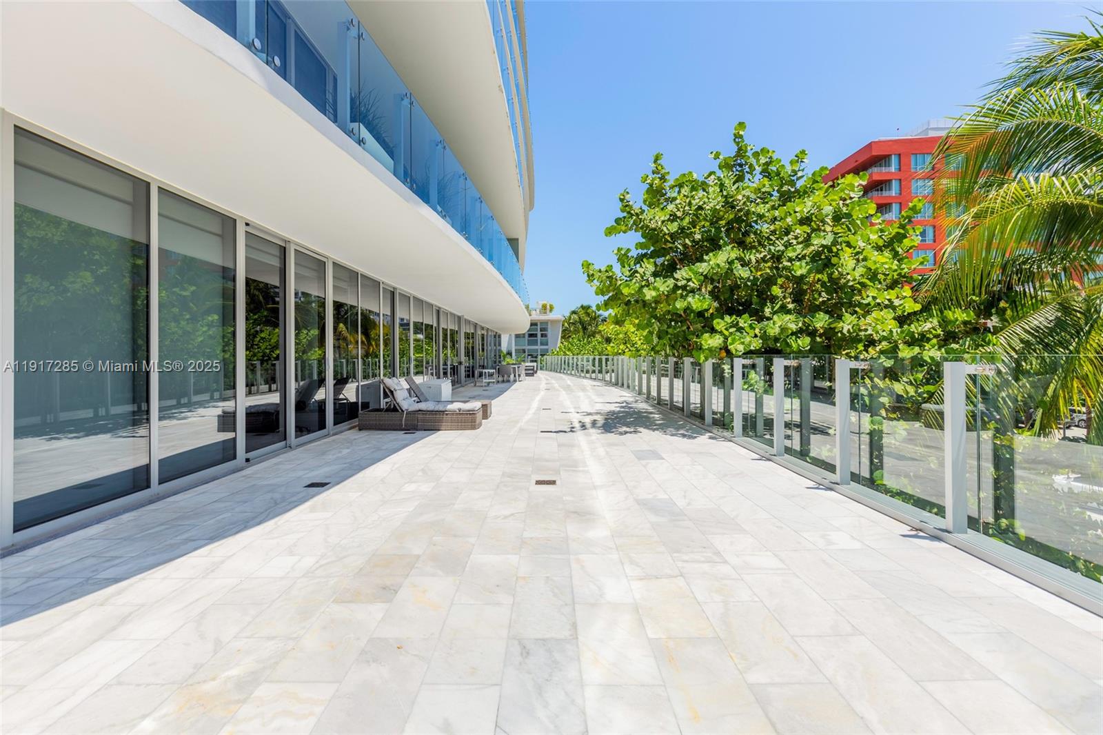 1 Collins Ave #207 Miami Beach, FL 33139