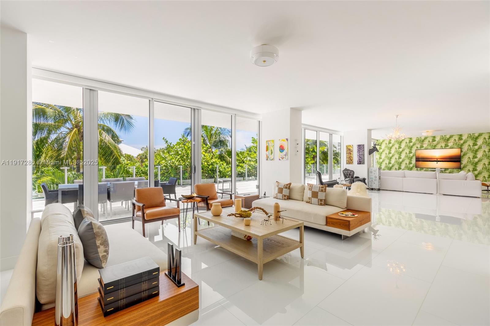 1 Collins Ave #207 Miami Beach, FL 33139