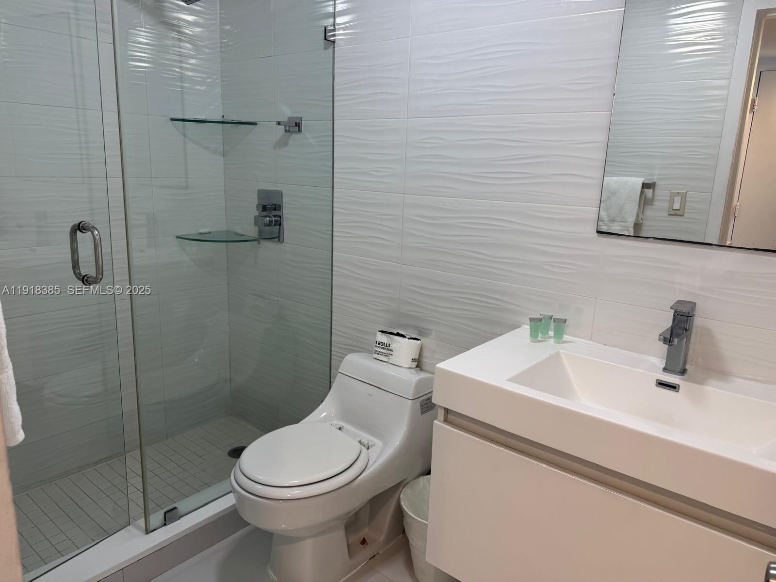 5445 Collins Ave #915 Miami Beach, FL 33140