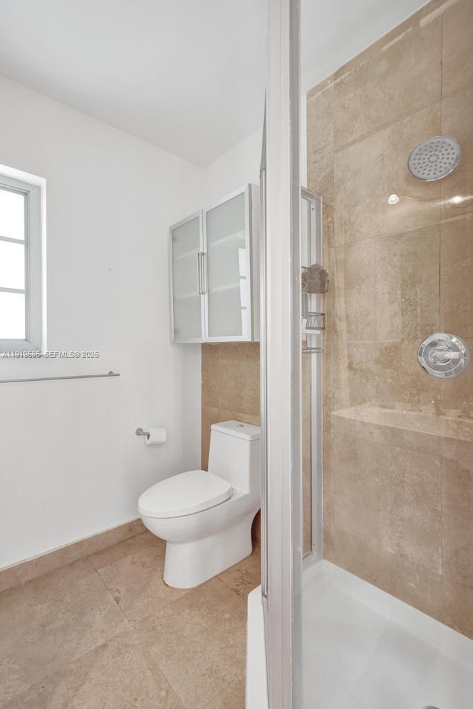 1512 Pennsylvania Ave #2C Miami Beach, FL 33139