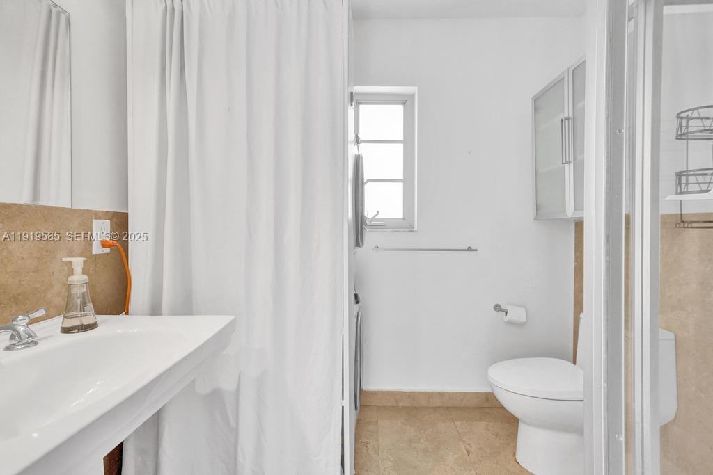 1512 Pennsylvania Ave #2C Miami Beach, FL 33139