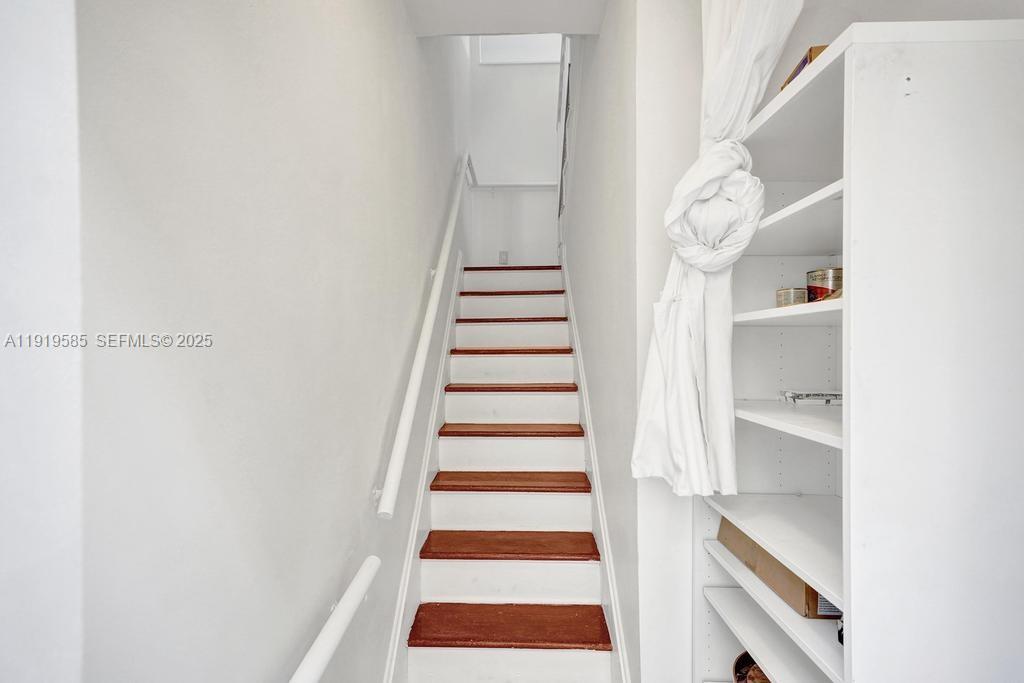 1512 Pennsylvania Ave #2C Miami Beach, FL 33139