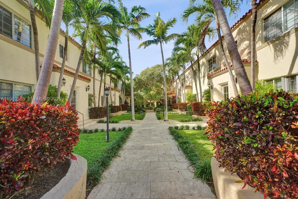 1512 Pennsylvania Ave #2C Miami Beach, FL 33139