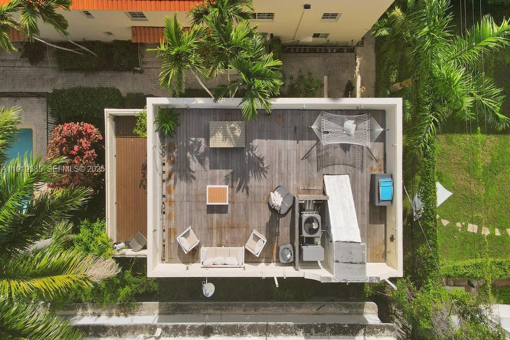 1512 Pennsylvania Ave #2C Miami Beach, FL 33139