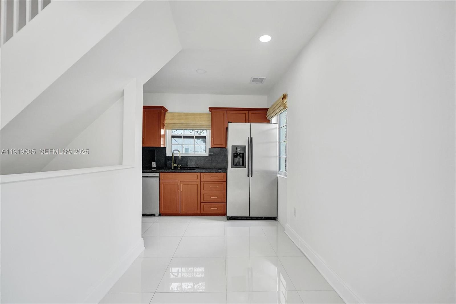 1512 Pennsylvania Ave #2C Miami Beach, FL 33139