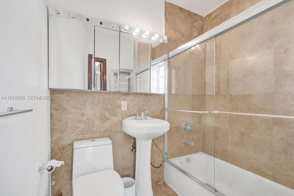 1512 Pennsylvania Ave #2C Miami Beach, FL 33139