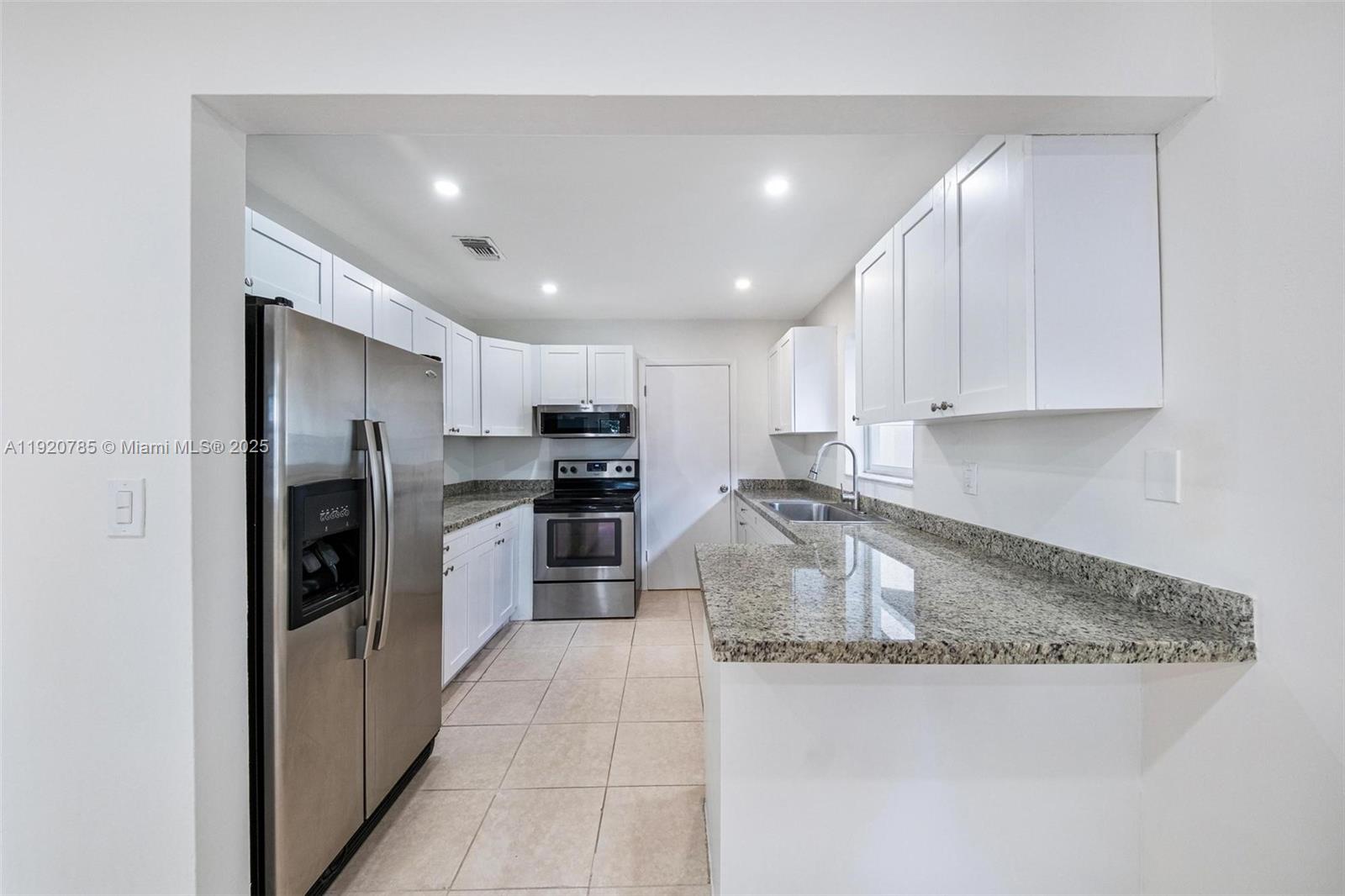 1281 W 42nd St Hialeah, FL 33012