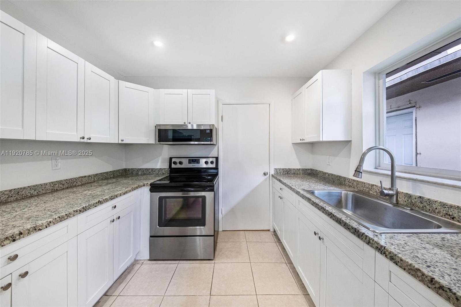 1281 W 42nd St Hialeah, FL 33012