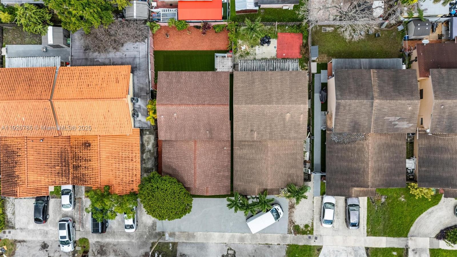 1281 W 42nd St Hialeah, FL 33012