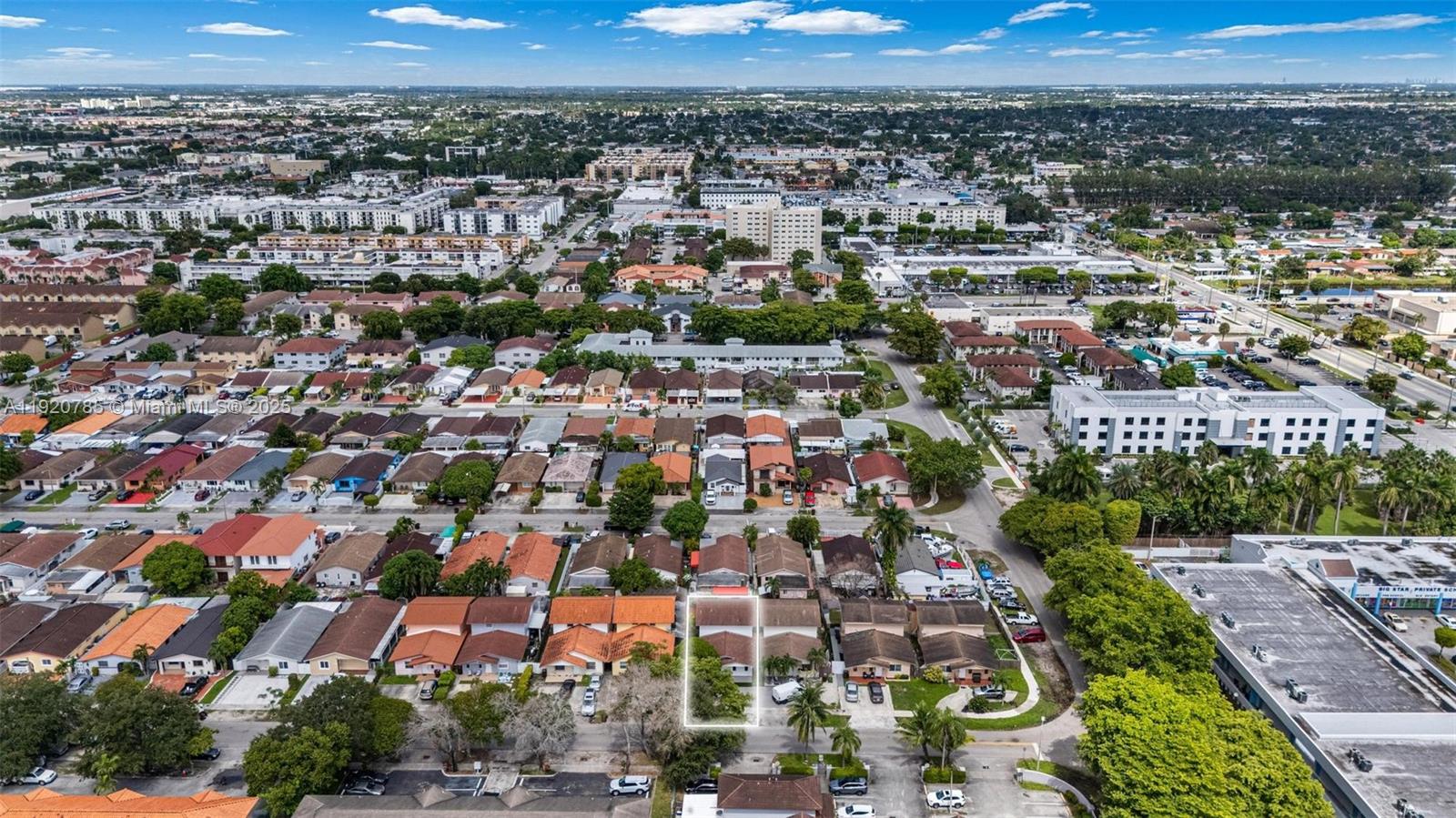 1281 W 42nd St Hialeah, FL 33012