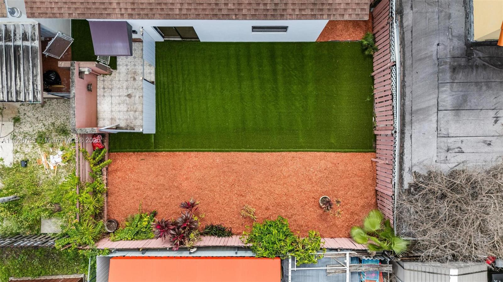 1281 W 42nd St Hialeah, FL 33012