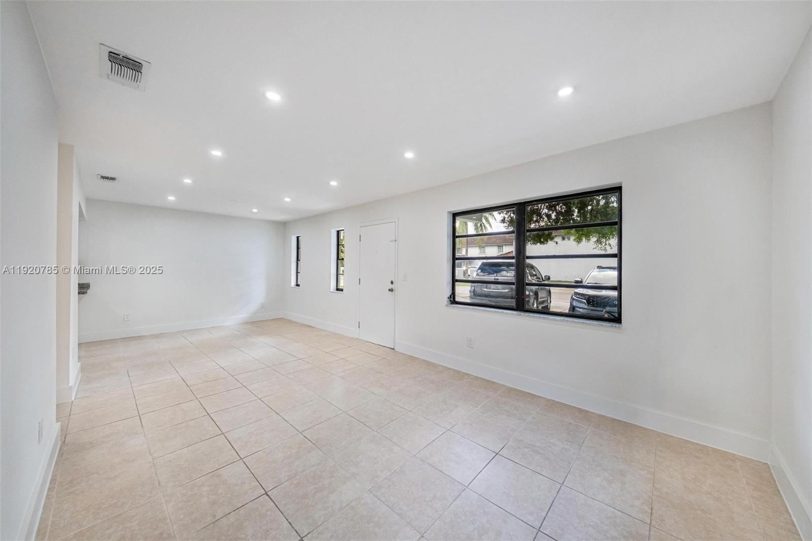 1281 W 42nd St Hialeah, FL 33012