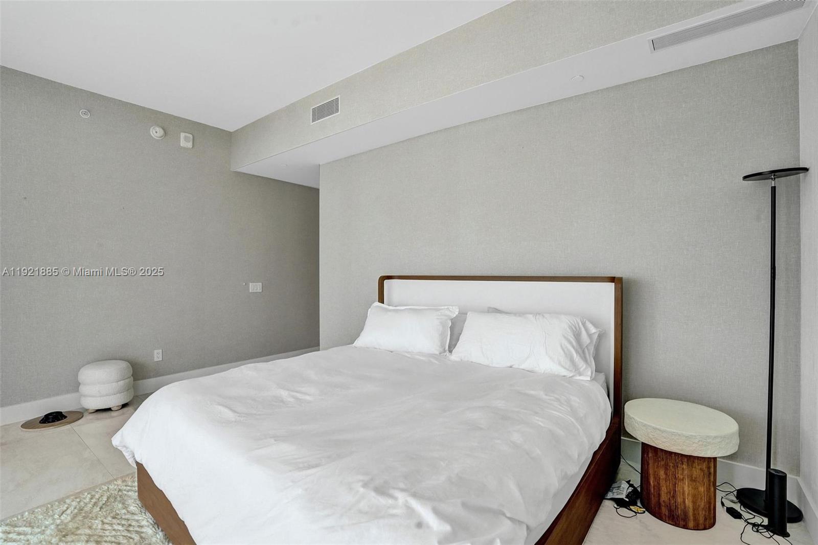 18975 Collins Ave #5205 Sunny Isles Beach, FL 33160