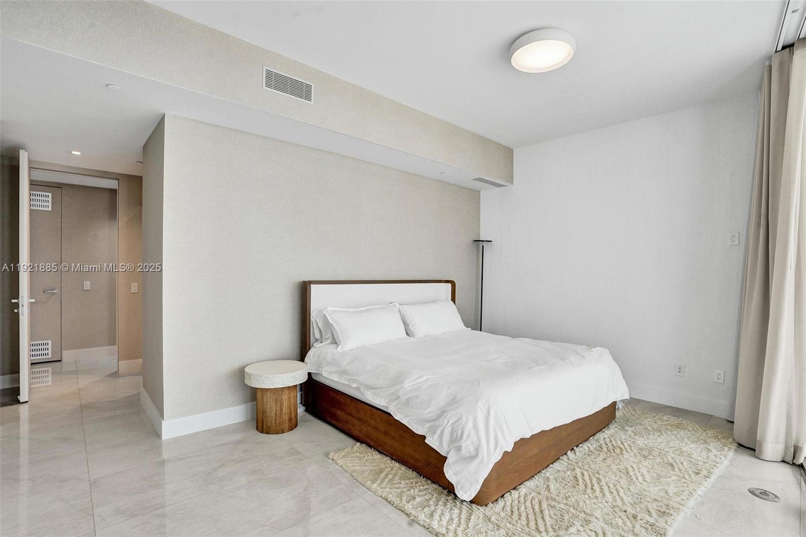 18975 Collins Ave #5205 Sunny Isles Beach, FL 33160