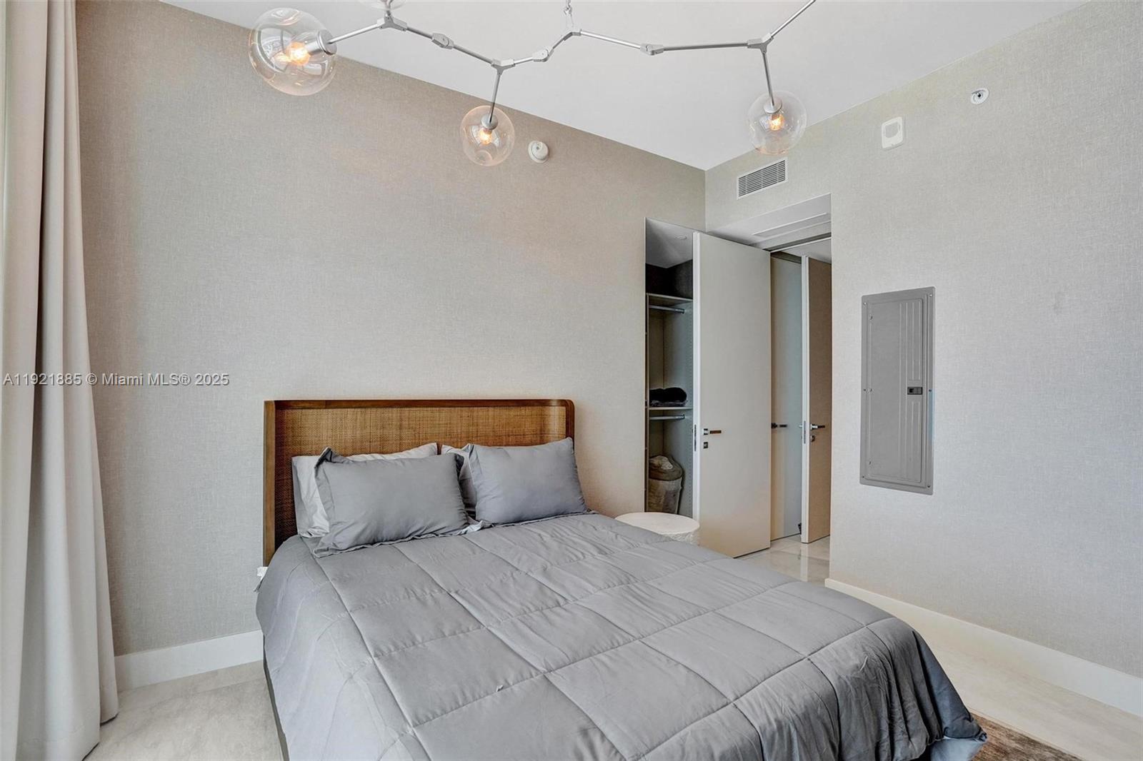 18975 Collins Ave #5205 Sunny Isles Beach, FL 33160