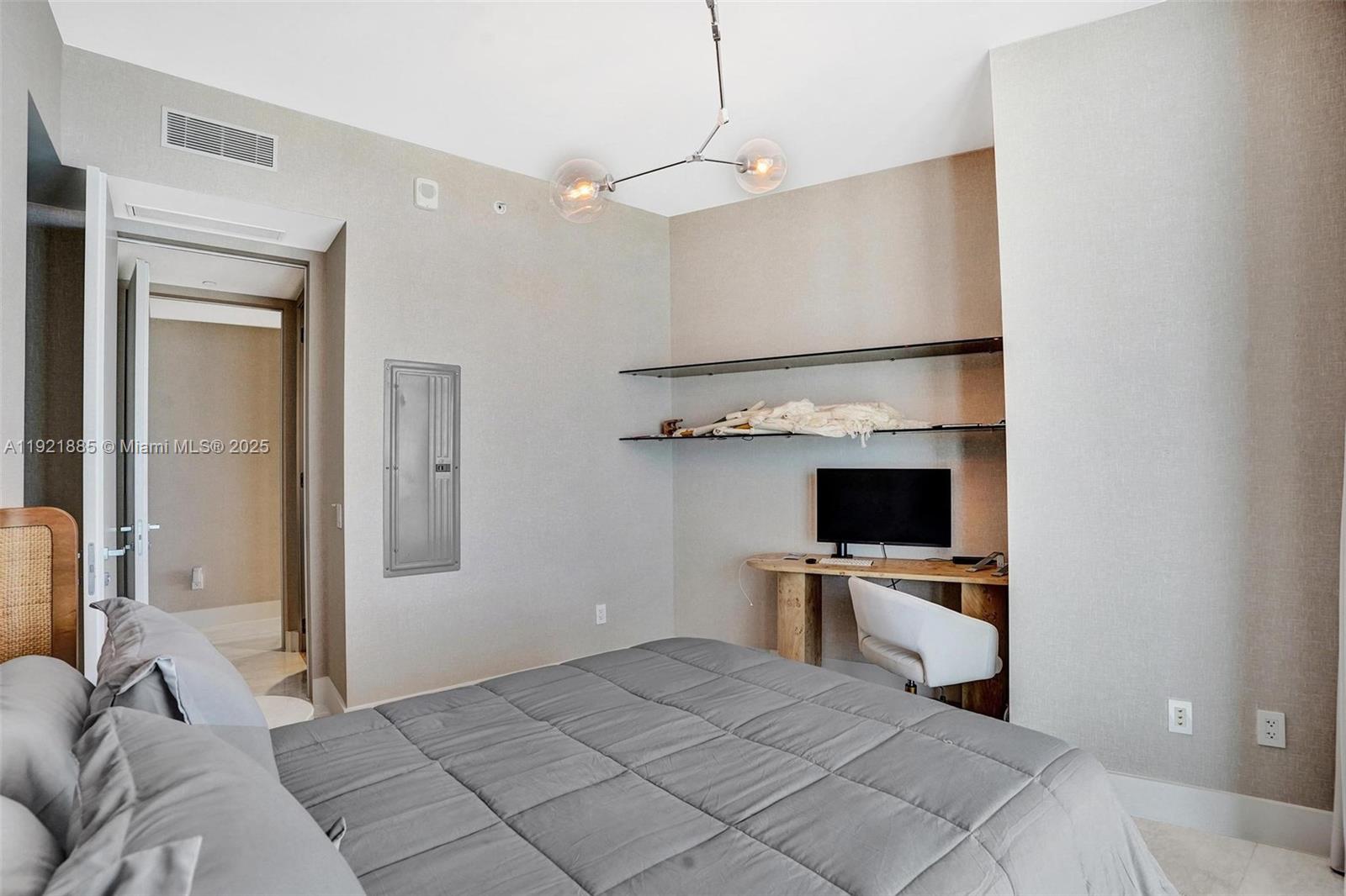 18975 Collins Ave #5205 Sunny Isles Beach, FL 33160