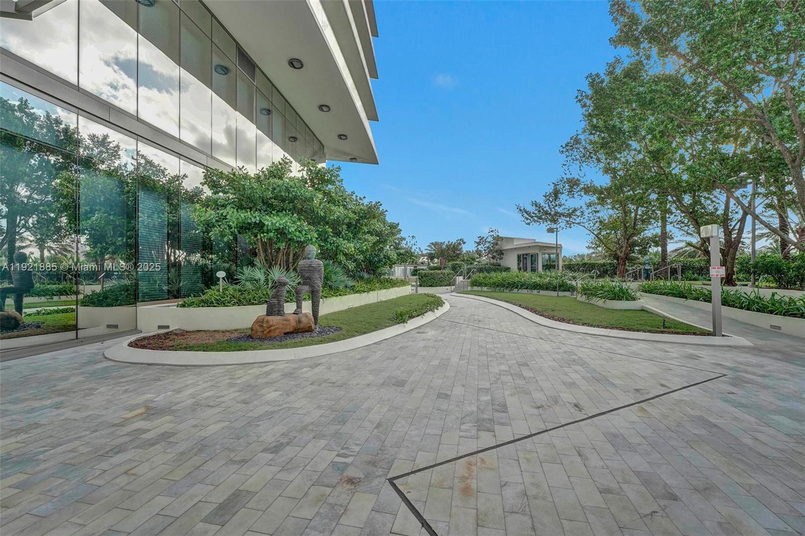 18975 Collins Ave #5205 Sunny Isles Beach, FL 33160