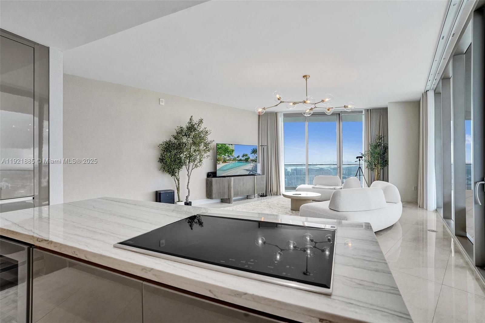 18975 Collins Ave #5205 Sunny Isles Beach, FL 33160