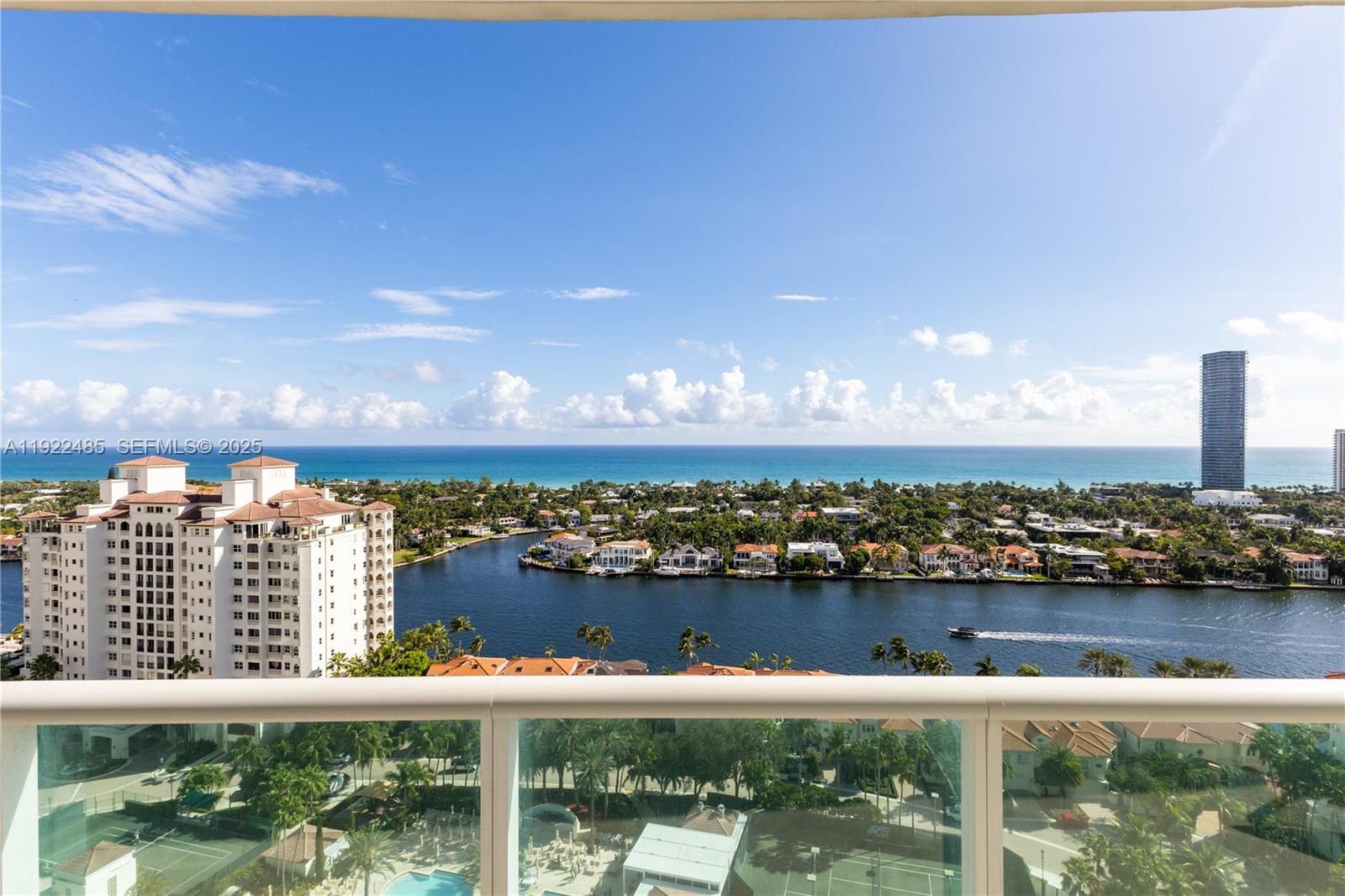 19955 NE 38th Ct #2205 Aventura, FL 33180