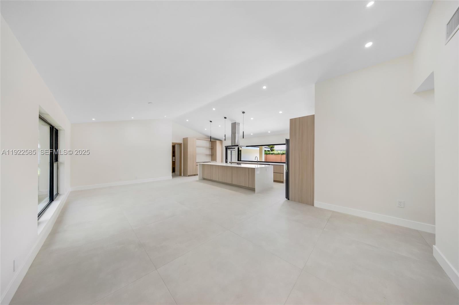 8120 SW 162nd St Palmetto Bay, FL 33157