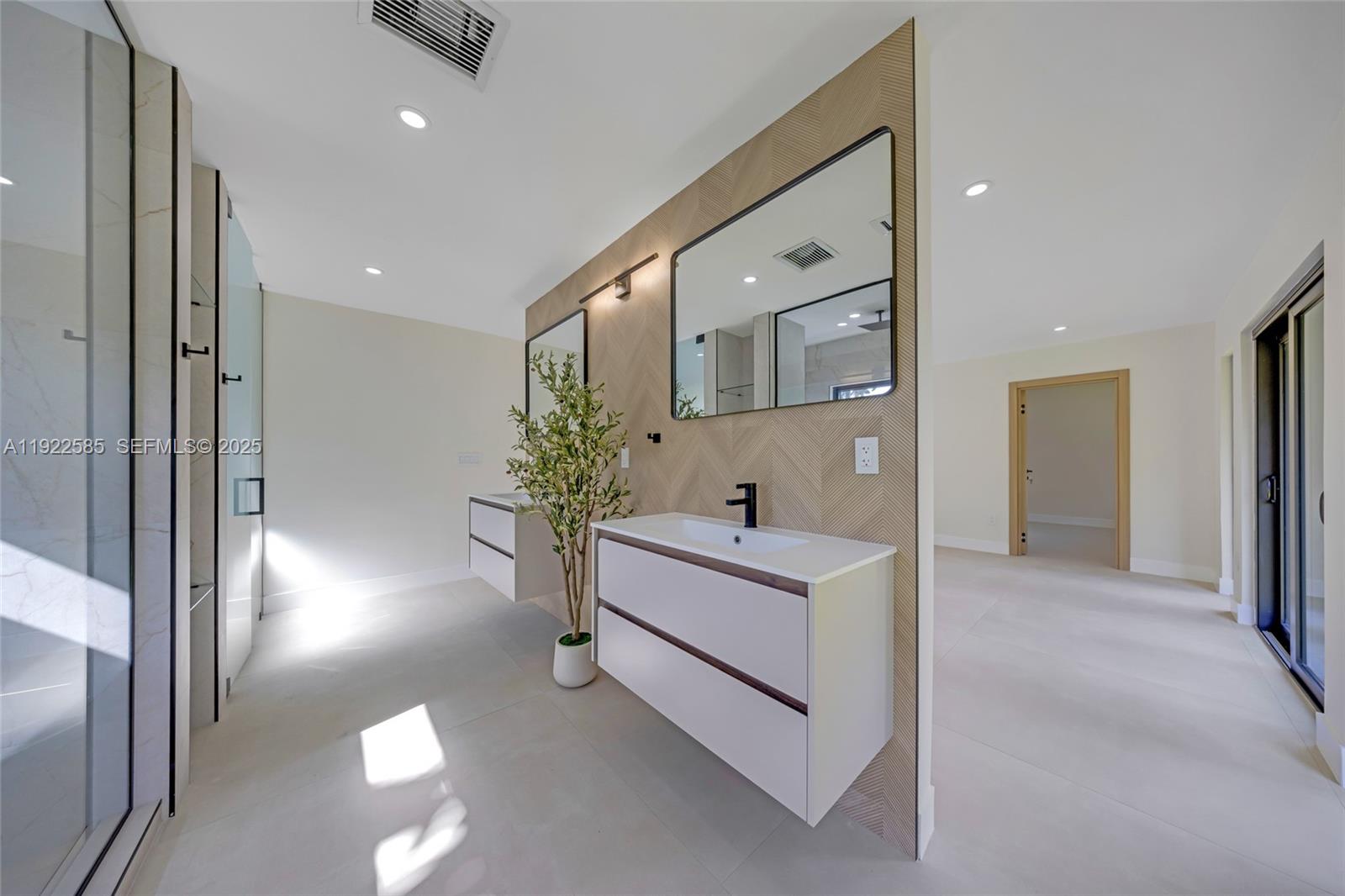 8120 SW 162nd St Palmetto Bay, FL 33157