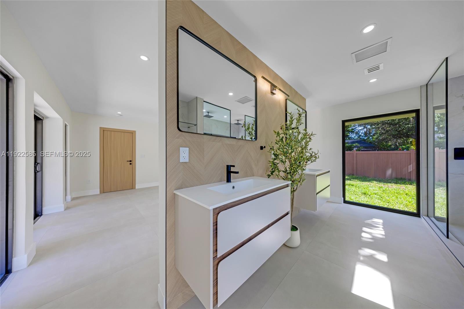 8120 SW 162nd St Palmetto Bay, FL 33157