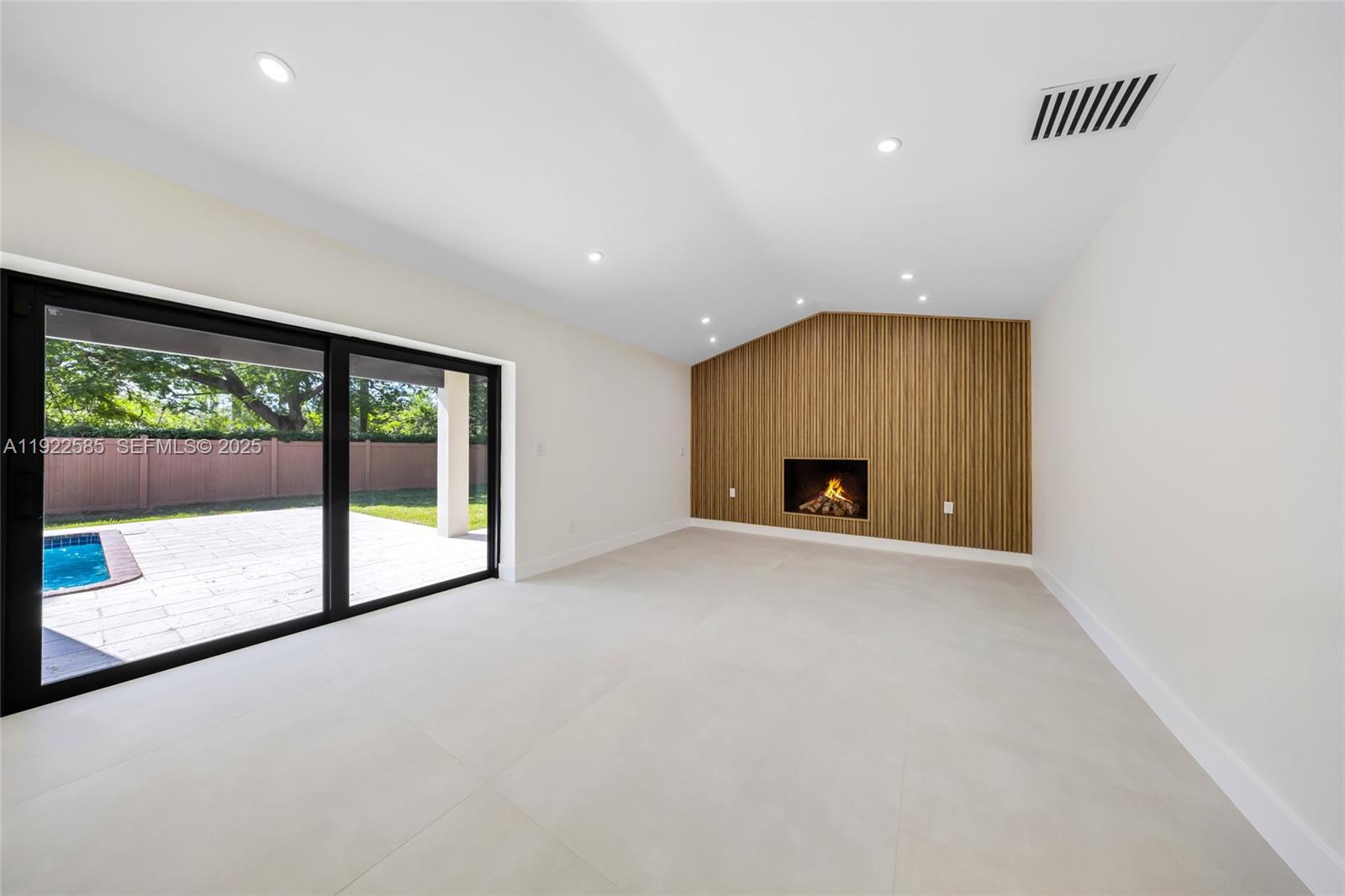 8120 SW 162nd St Palmetto Bay, FL 33157