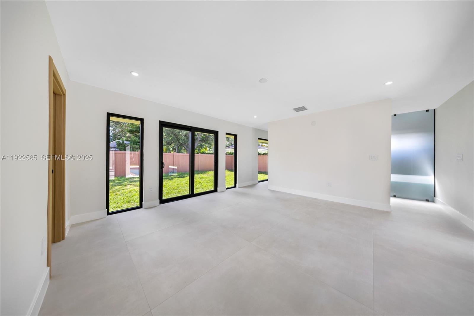 8120 SW 162nd St Palmetto Bay, FL 33157