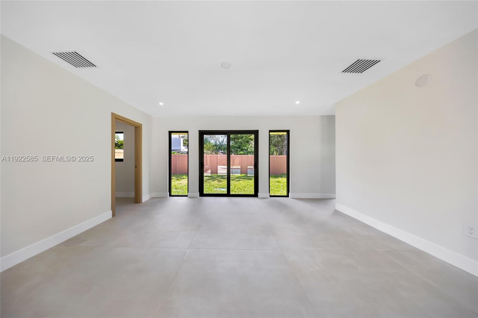 8120 SW 162nd St Palmetto Bay, FL 33157