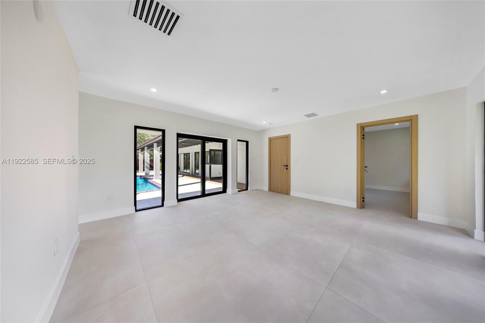 8120 SW 162nd St Palmetto Bay, FL 33157