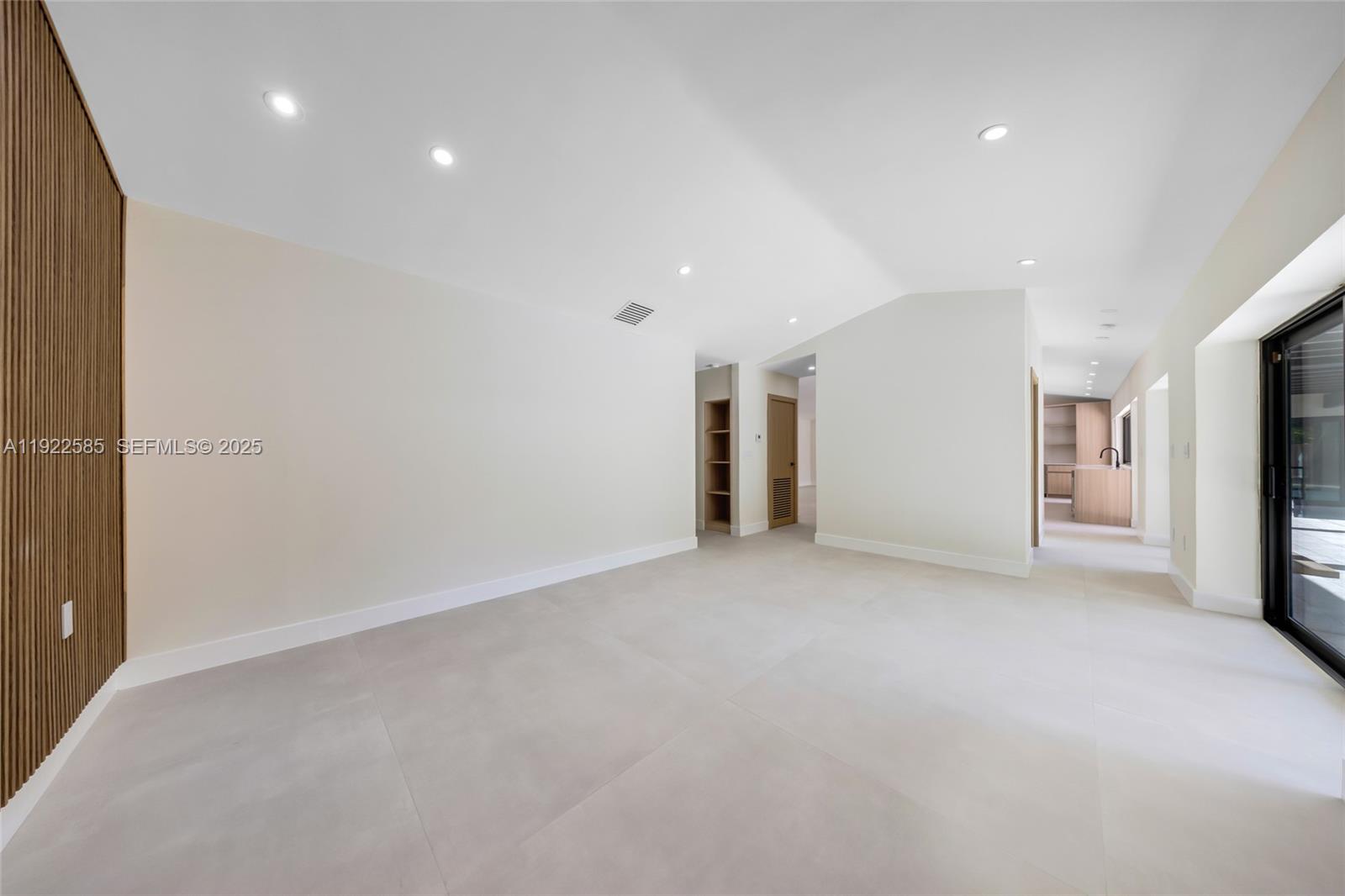 8120 SW 162nd St Palmetto Bay, FL 33157