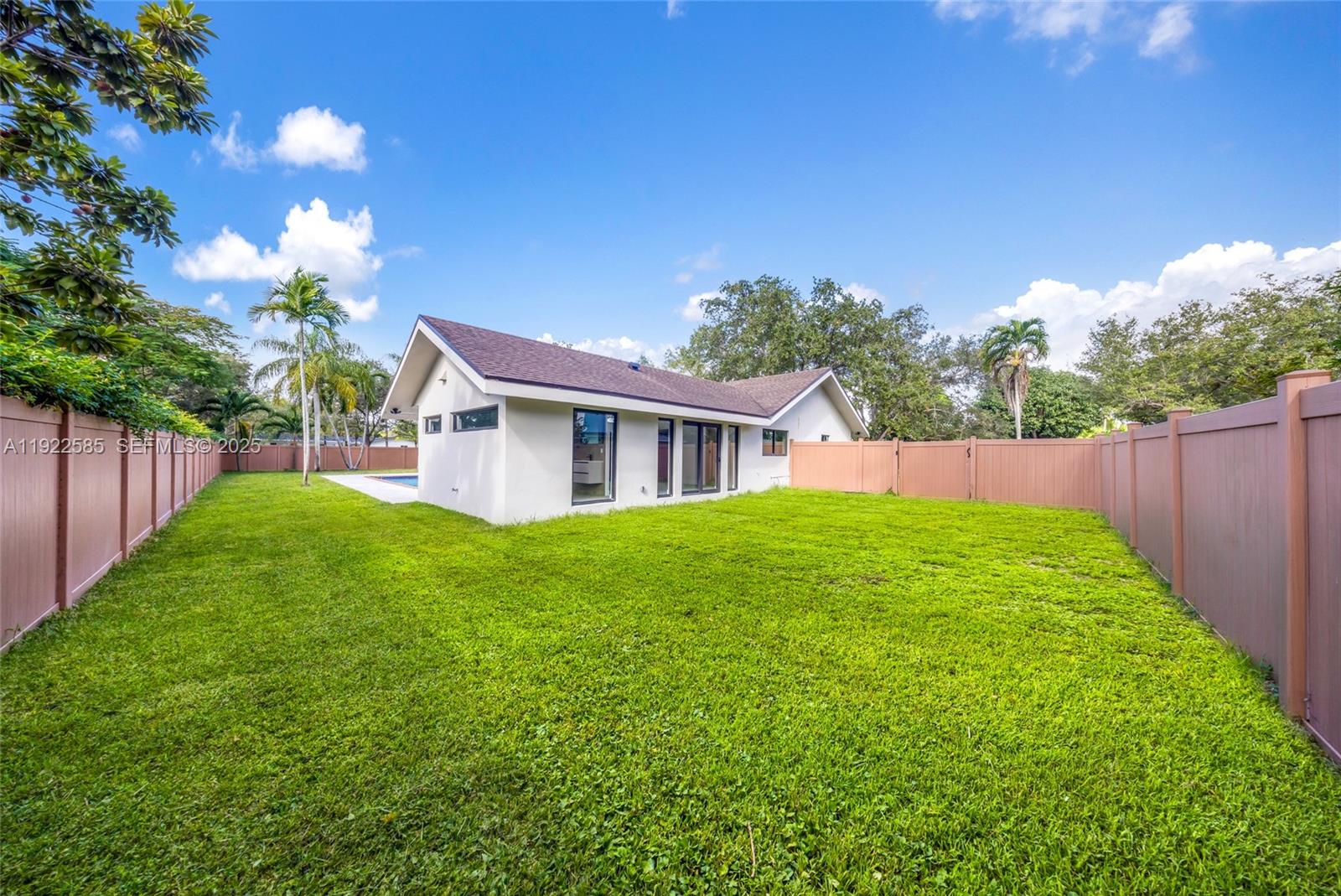 8120 SW 162nd St Palmetto Bay, FL 33157