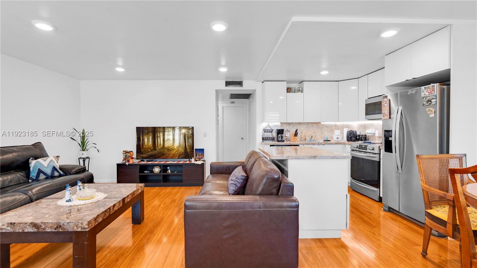 551 SW 135th Ave #208B