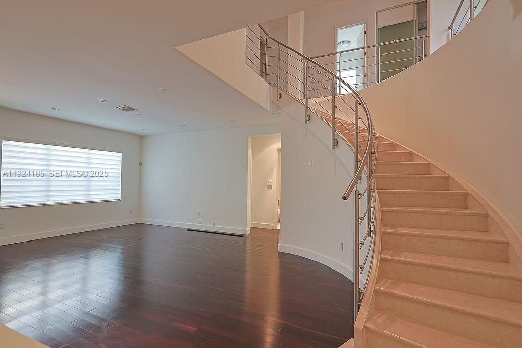 6853 NW 113th Pl Doral, FL 33178