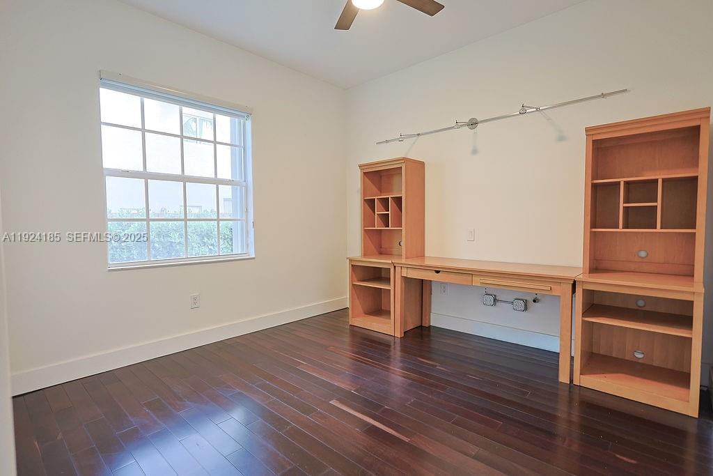 6853 NW 113th Pl Doral, FL 33178