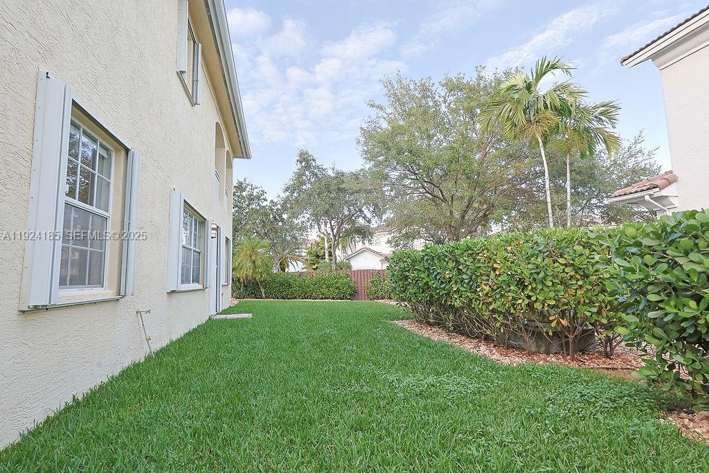 6853 NW 113th Pl Doral, FL 33178