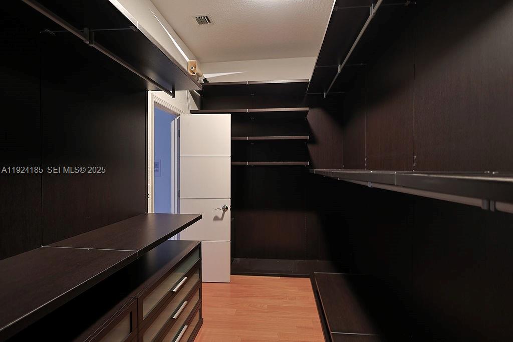 6853 NW 113th Pl Doral, FL 33178