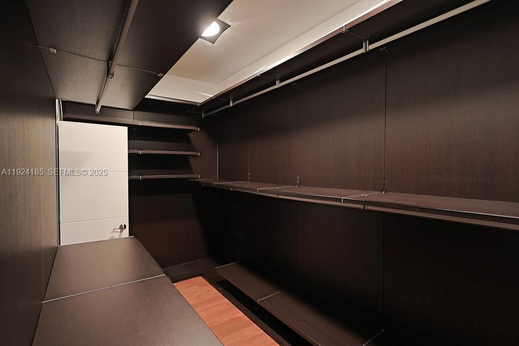 6853 NW 113th Pl Doral, FL 33178