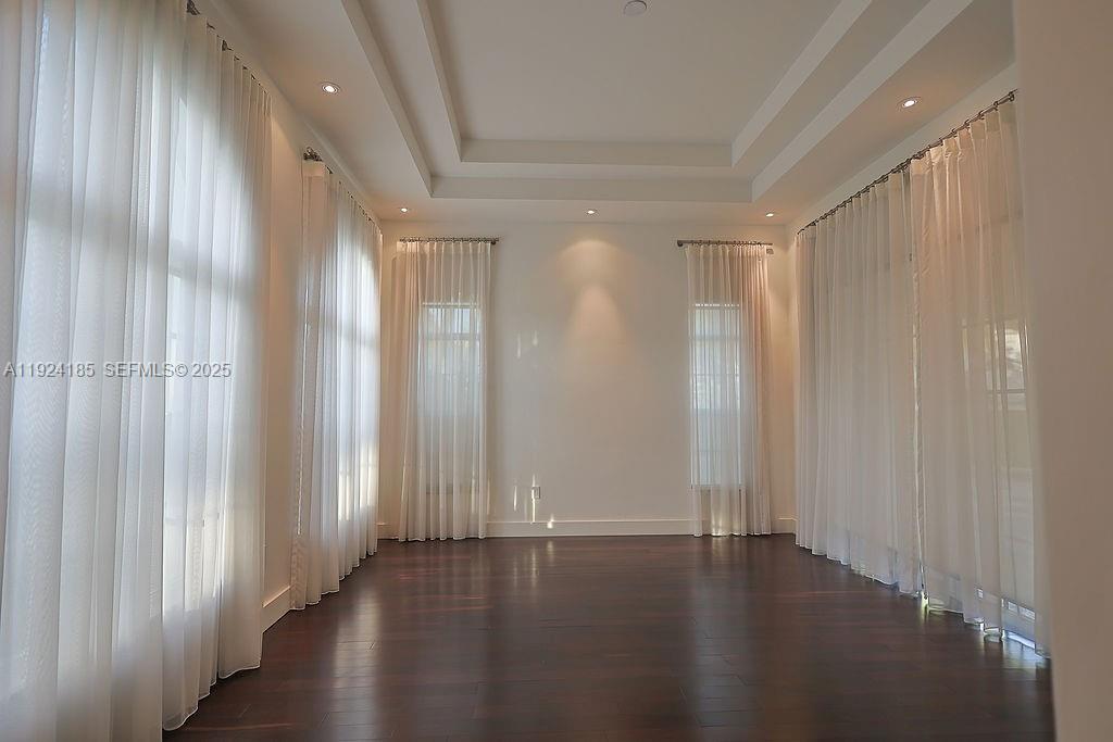 6853 NW 113th Pl Doral, FL 33178