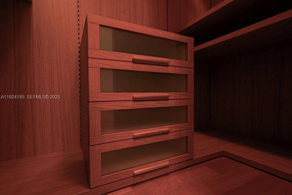 6853 NW 113th Pl Doral, FL 33178