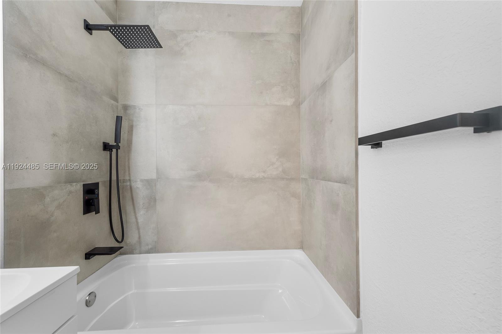 485 NW 132nd St North Miami, FL 33168