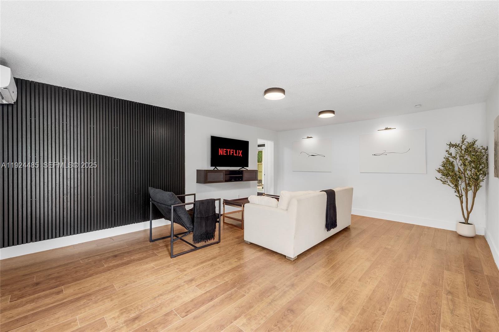 485 NW 132nd St North Miami, FL 33168